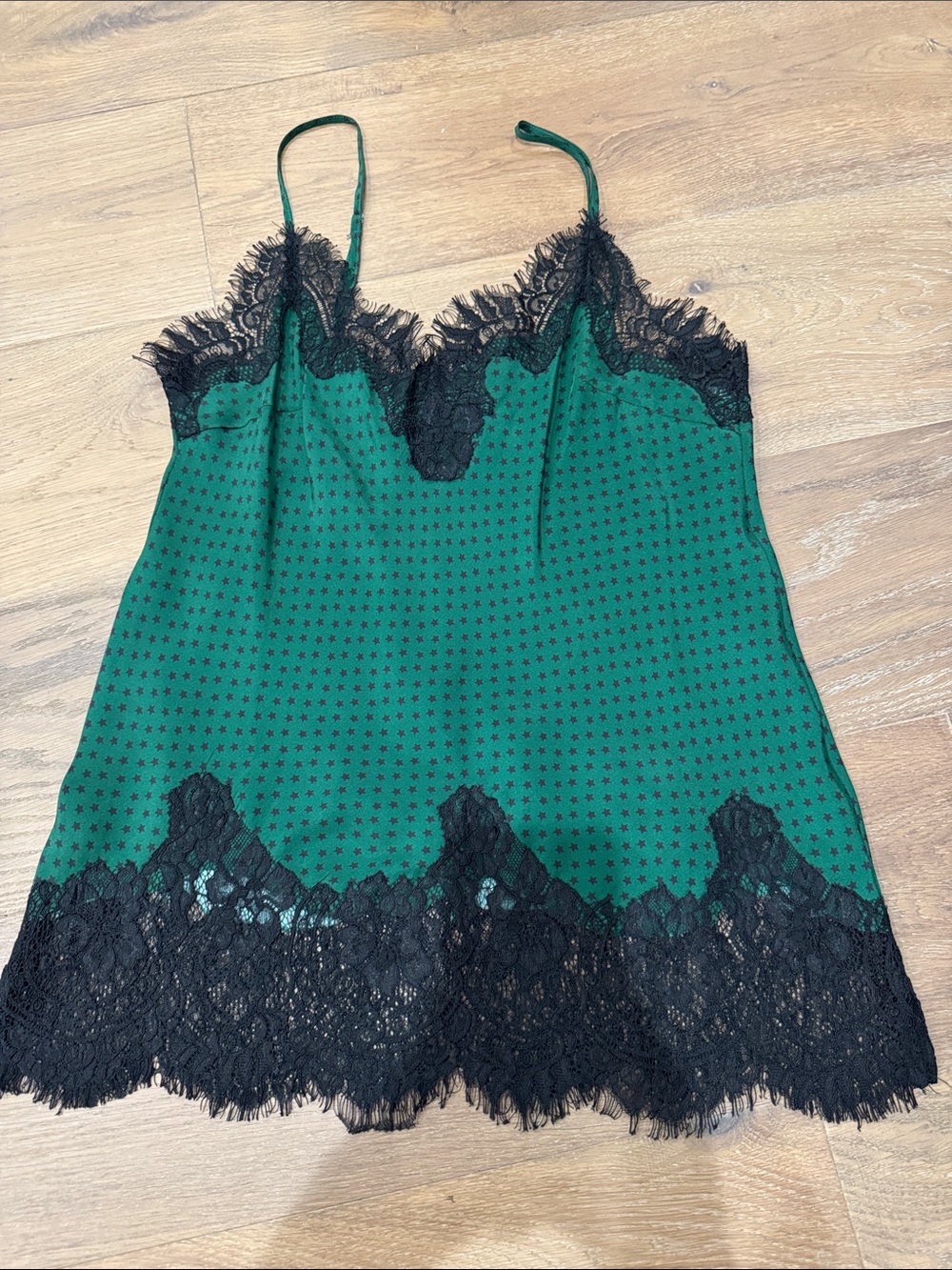 Gold Hawk Emerald Green Lace-Trim Slip Top
